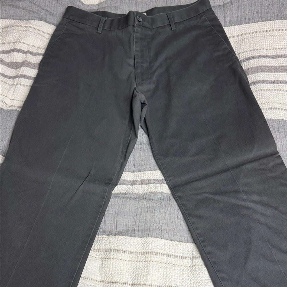Dockers Men's Charcoal Chinos